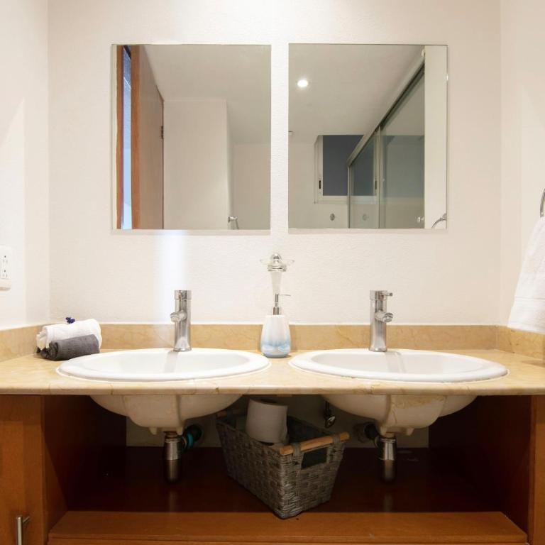 Formidable appartment 3bed/2bath - Three-Bedroom Apartment - 17