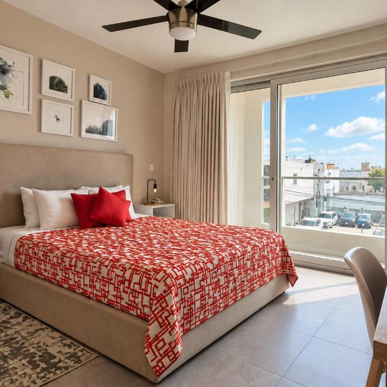 Rooftop Pool Condo Steps from 5th Avenue - Apartment - 3