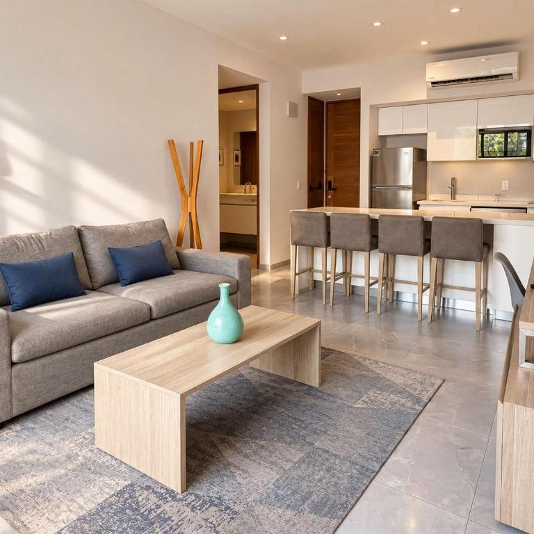 Rooftop Pool Condo Steps from 5th Avenue - Apartment - 7