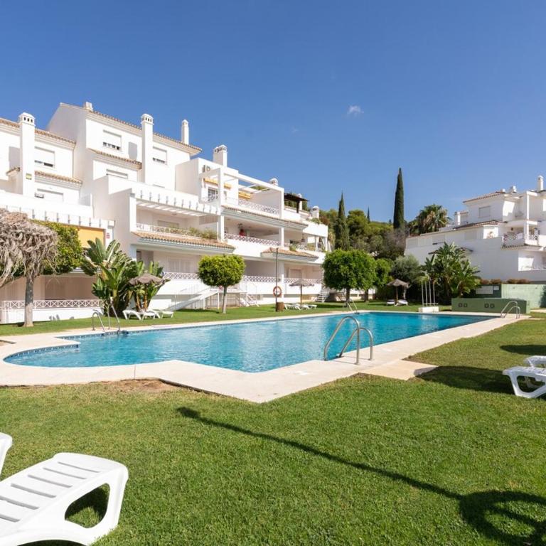Lomas de Rio Real - Apartment - 8