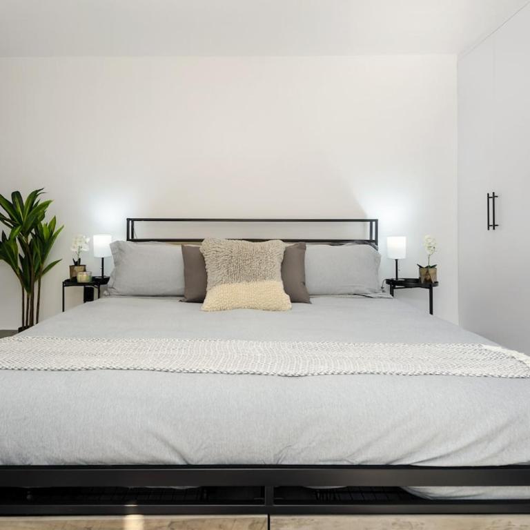 WTC 1 block away - Total comfort - One-Bedroom Apartment - 2