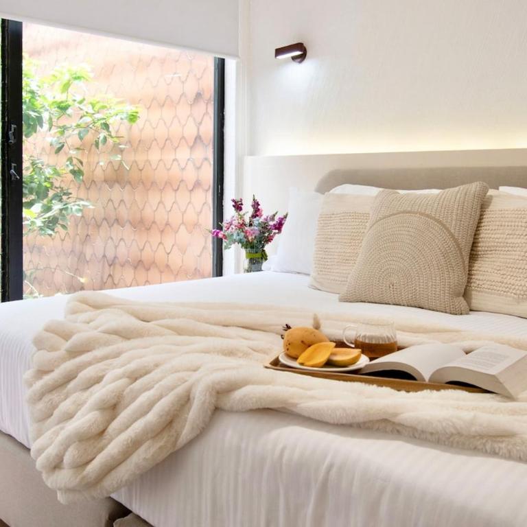 Peace and Comfort, Spacious House for 16 plus Guests - Apartment - 3