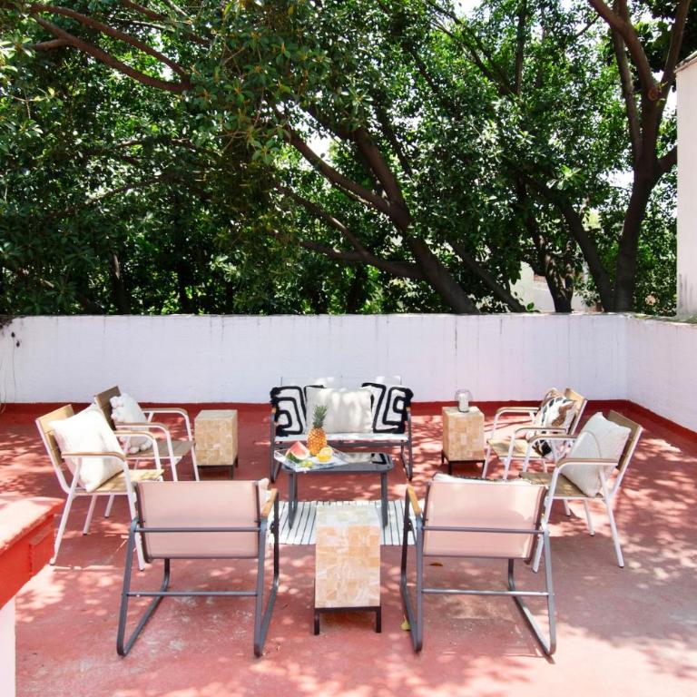 Peace and Comfort, Spacious House for 16 plus Guests - Apartment - 8