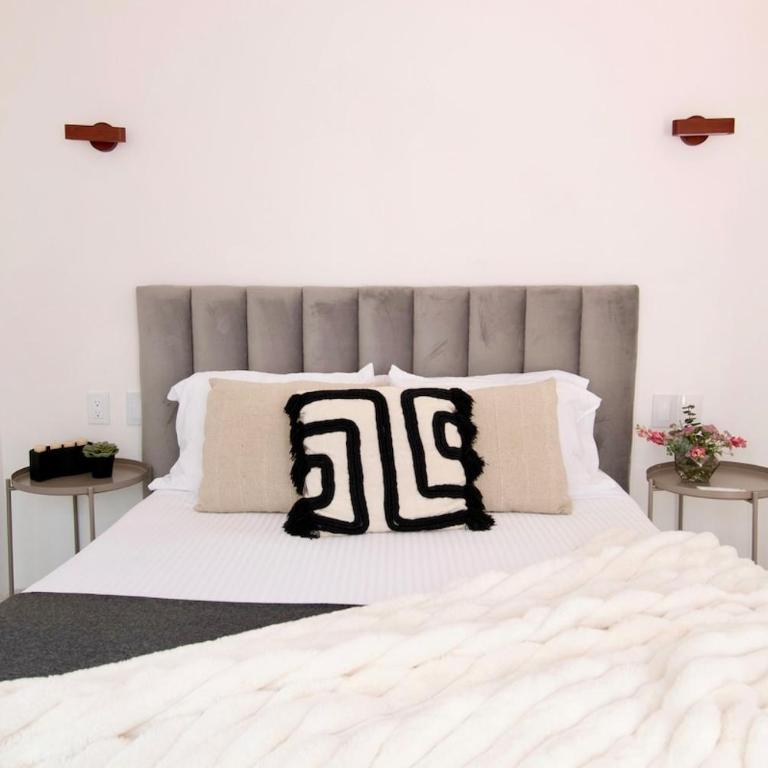 Peace and Comfort, Spacious House for 16 plus Guests - Apartment - 15