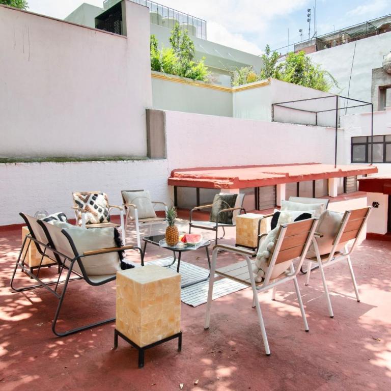 Peace and Comfort, Spacious House for 16 plus Guests - Apartment - 12