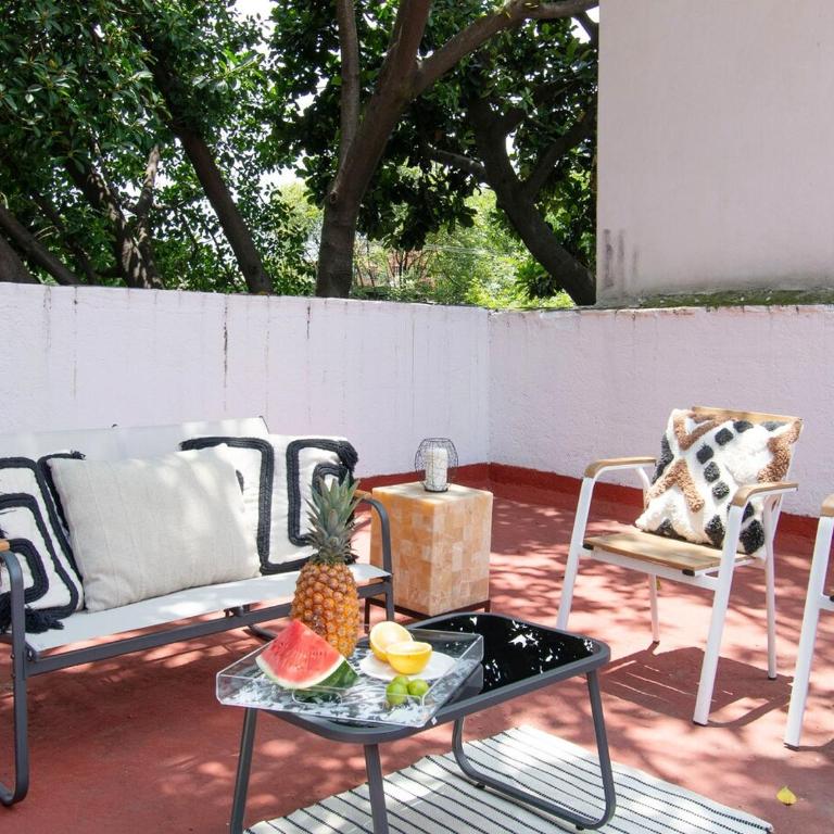 Peace and Comfort, Spacious House for 16 plus Guests - Apartment - 14