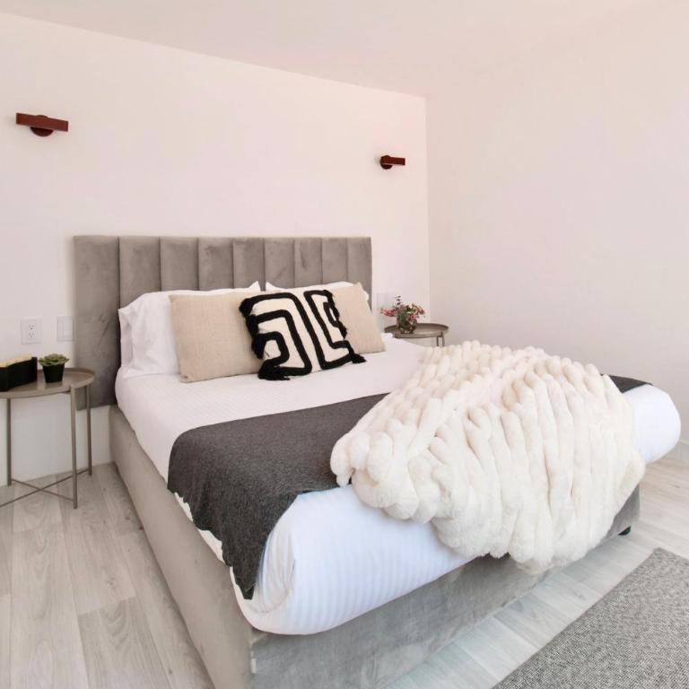 Peace and Comfort, Spacious House for 16 plus Guests - Apartment - 19