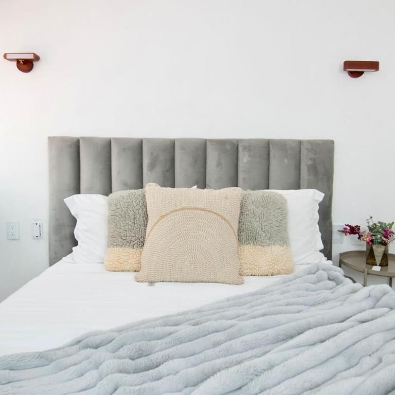 Peace and Comfort, Spacious House for 16 plus Guests - Apartment - 22