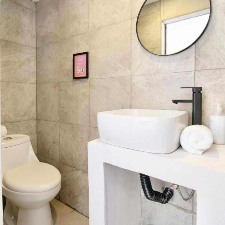 Peace and Comfort, Spacious House for 16 plus Guests - Apartment - 30