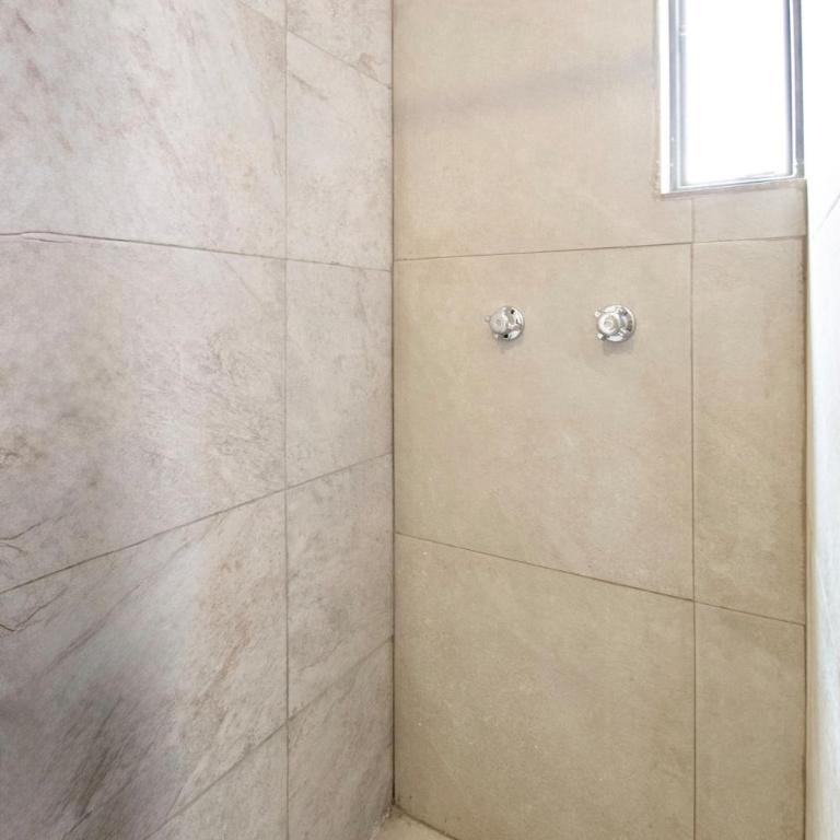 Peace and Comfort, Spacious House for 16 plus Guests - Apartment - 34