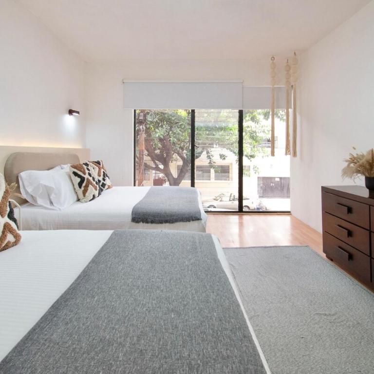 Peace and Comfort, Spacious House for 16 plus Guests - Apartment - 60