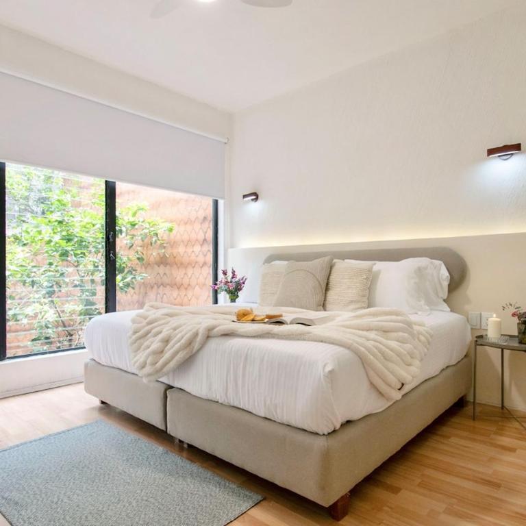 Peace and Comfort, Spacious House for 16 plus Guests - Apartment - 75