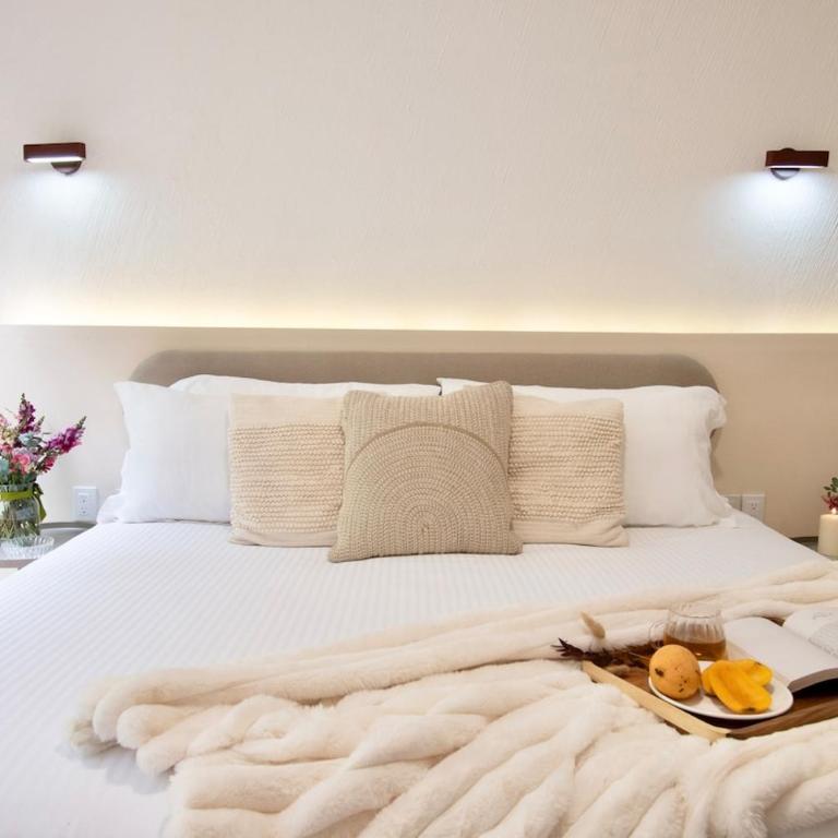 Peace and Comfort, Spacious House for 16 plus Guests - Apartment - 80