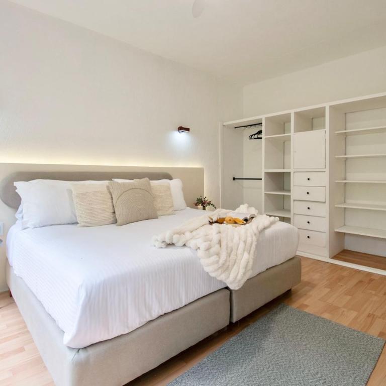 Peace and Comfort, Spacious House for 16 plus Guests - Apartment - 79