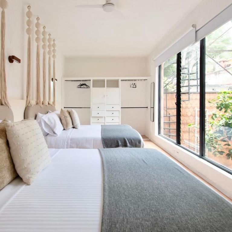 Peace and Comfort, Spacious House for 16 plus Guests - Apartment - 85
