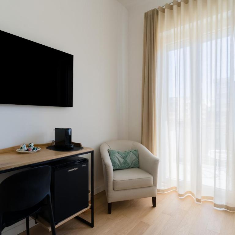 VIRA Concept Rooms - Lecce Selection - Zimmer mit Kingsize-Bett und Balkon - 6