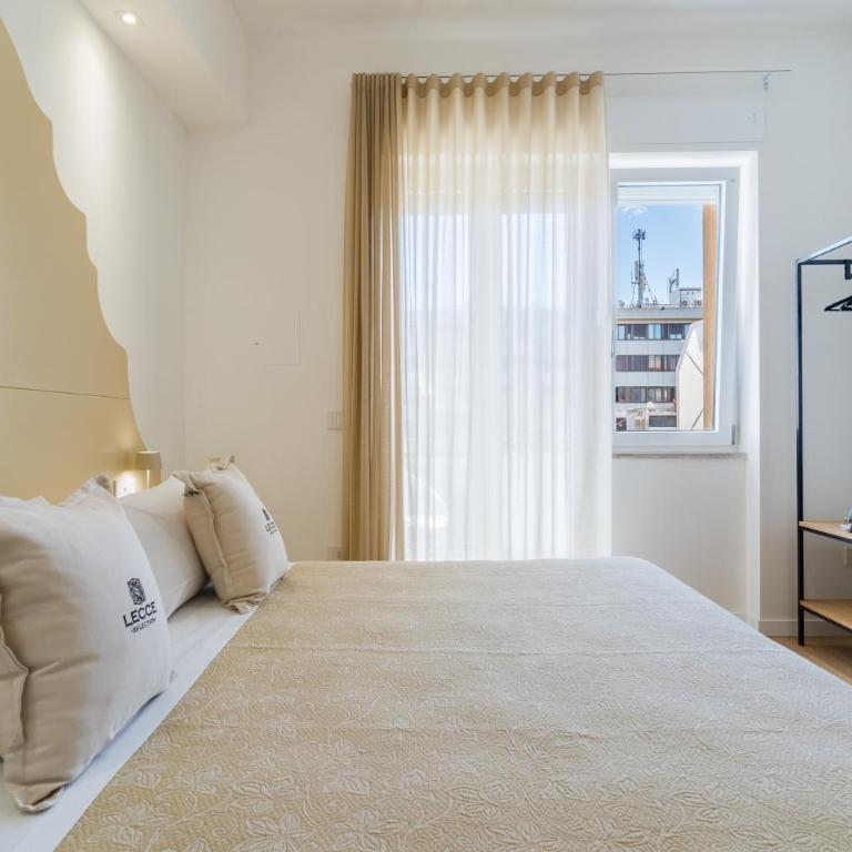 VIRA Concept Rooms - Lecce Selection - Zimmer mit Kingsize-Bett und Balkon - 1