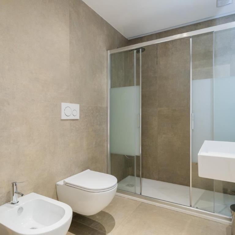 VIRA Concept Rooms - Lecce Selection - Zimmer mit Kingsize-Bett und Balkon - 12