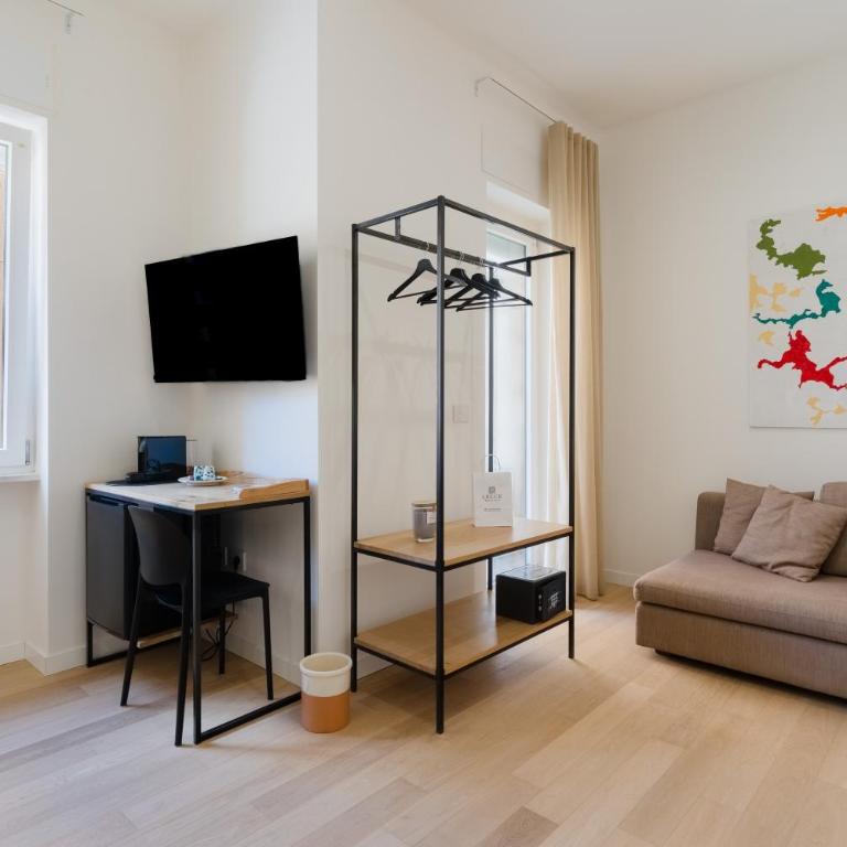 VIRA Concept Rooms - Lecce Selection - Zimmer mit Kingsize-Bett und Balkon - 7