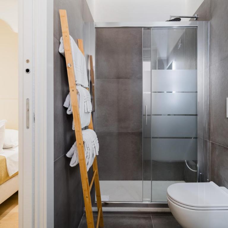 VIRA Concept Rooms - Lecce Selection - Zimmer mit Kingsize-Bett und Balkon - 12