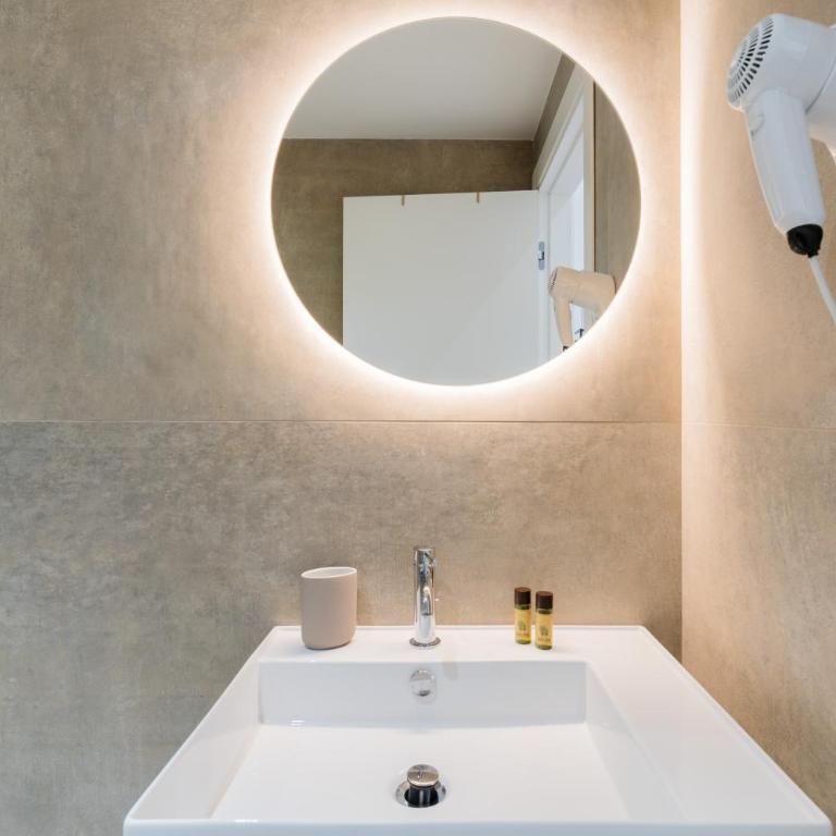 VIRA Concept Rooms - Lecce Selection - Deluxe Apartment mit 1 Schlafzimmer und Stadtblick - 11