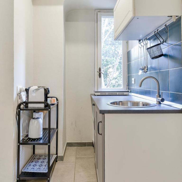 La finestra sotto i portici - Metro - Centro - AC - Apartamento de 1 dormitorio - 4