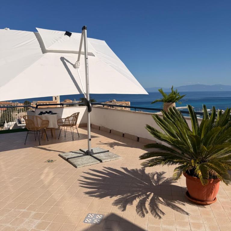 Emmesse rooms & infinite blue - Camera Queen con Balcone - 9