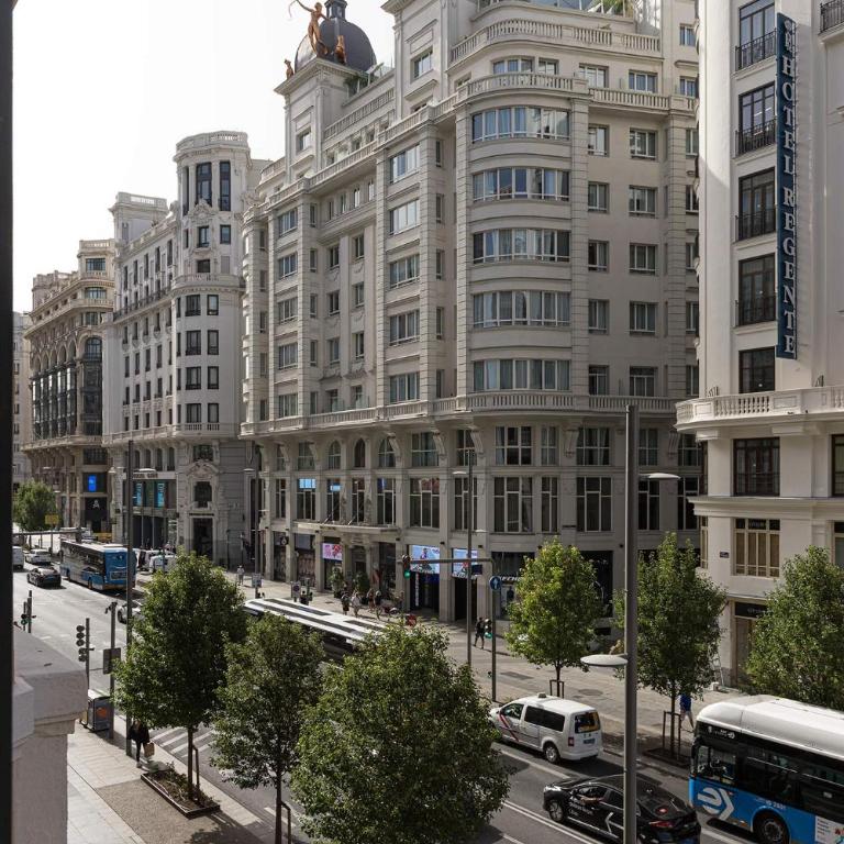 Live it Madrid Gran Vía - Chambre Double avec Salle de Bains Commune - 6