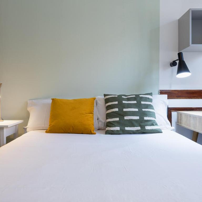 Live it Madrid Gran Vía - Chambre Double avec Salle de Bains Commune - 2