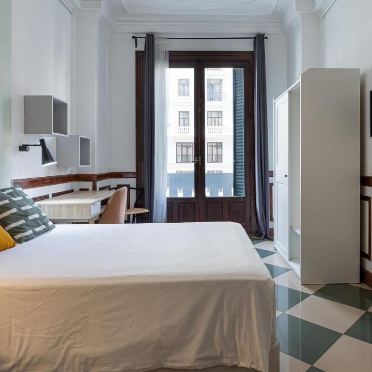 Live it Madrid Gran Vía - Chambre Double avec Salle de Bains Commune - 8