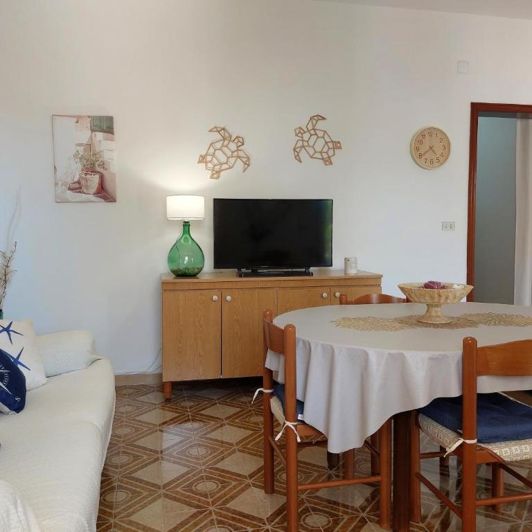 La veranda dei nonni - Appartamenti in villetta vicino al mare - Appartamento con 2 Camere da Letto e Vista Giardino - 11