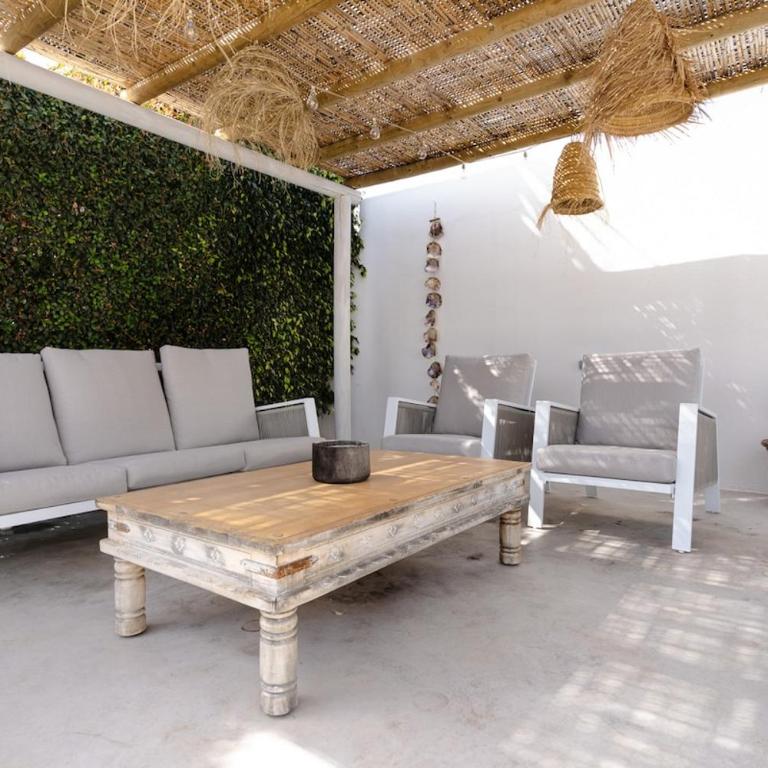Villa Madrugada, beachside villa in Costabella - Villa - 50