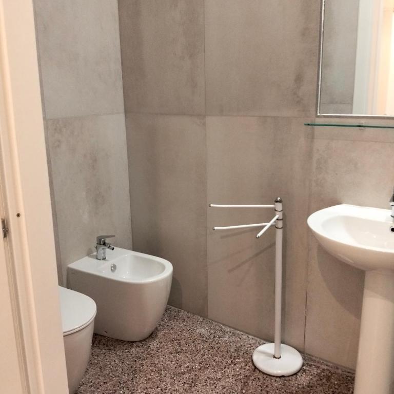 White Boar - One-Bedroom Apartment - 3