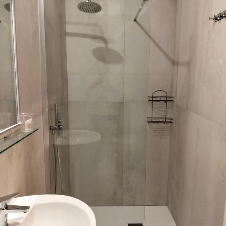 White Boar - One-Bedroom Apartment - 4