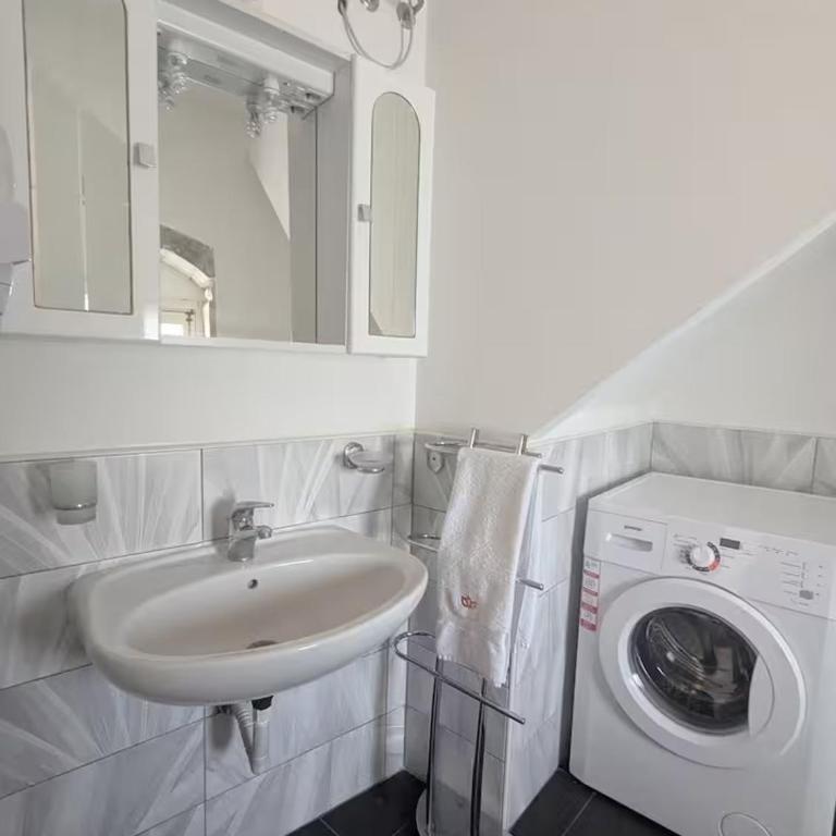 Reusia Holiday Home - Casa con 1 Camera da Letto - 23