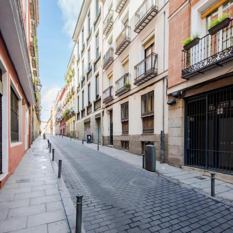 Confort Madrileño para 8 en Tirso de Molina E2 - Apartment - 28