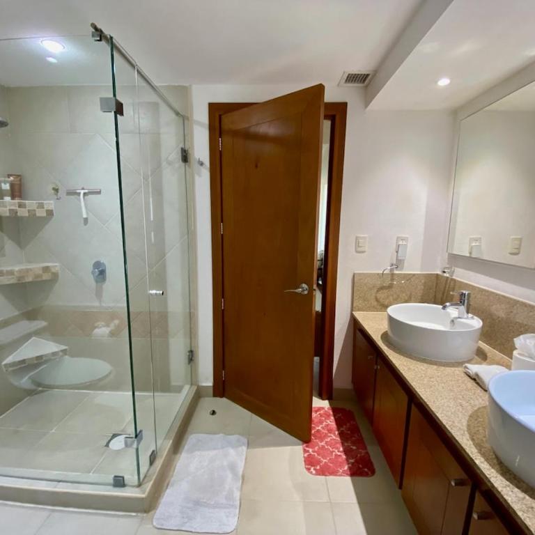 Disfruta elegancia y vistas al mar en Grand Venetia - Apartment - 13