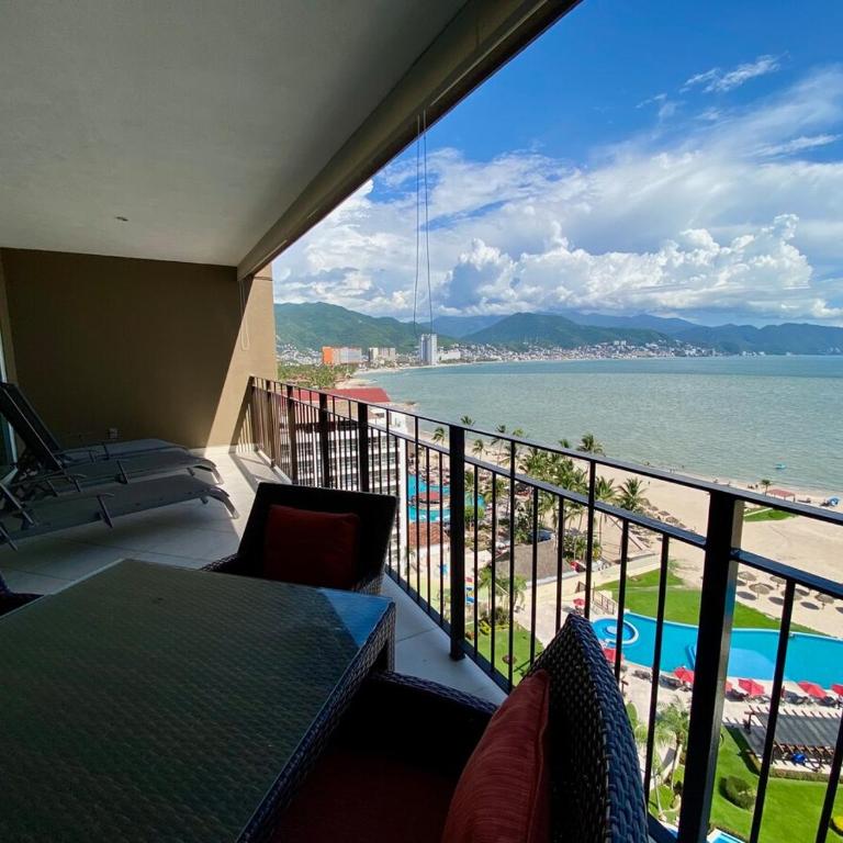 Disfruta elegancia y vistas al mar en Grand Venetia - Apartment - 21