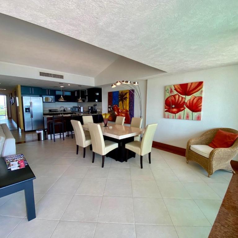 Disfruta elegancia y vistas al mar en Grand Venetia - Apartment - 31