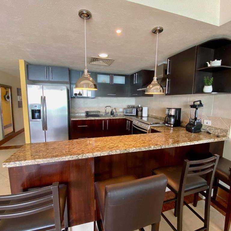 Disfruta elegancia y vistas al mar en Grand Venetia - Apartment - 37