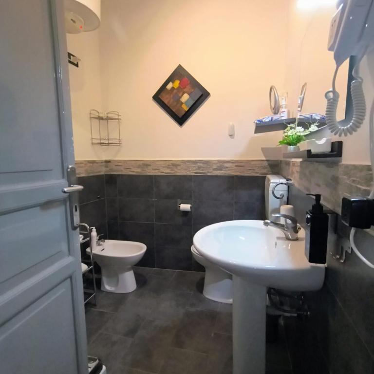 Palazzo Cutelli Bed&Book - Habitación Triple con baño privado - 32