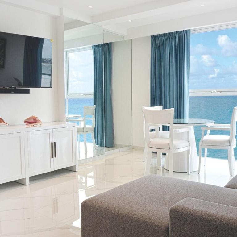 Brand new beachfront apartment, waking up to the sea - Apartamento de 1 dormitorio con vistas al mar - 1