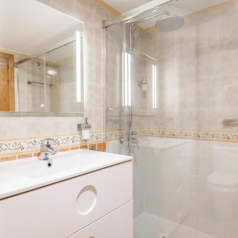 Cozy getaway with pool, close to the beach by REMS - Appartement 2 Chambres - 17