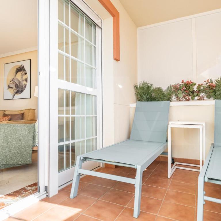 Cozy getaway with pool, close to the beach by REMS - Appartement 2 Chambres - 24