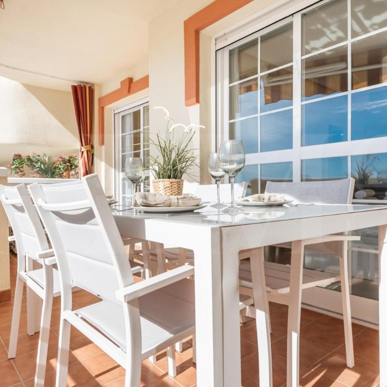 Cozy getaway with pool, close to the beach by REMS - Appartement 2 Chambres - 27