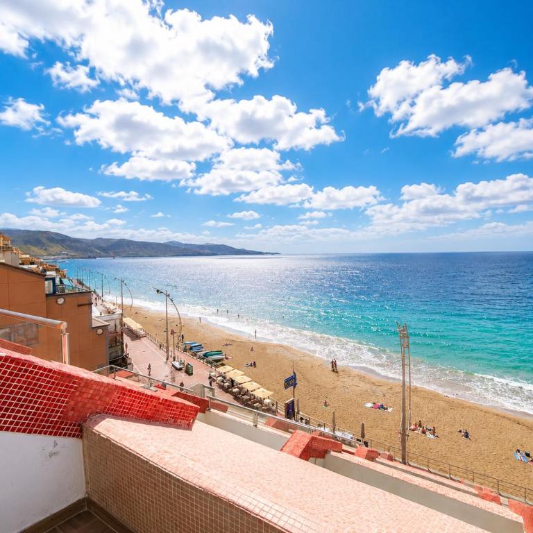 Modern Beachfront Studio with Balcony Views NEW - Appartement Premium 1 Chambre - Vue sur Océan - 3