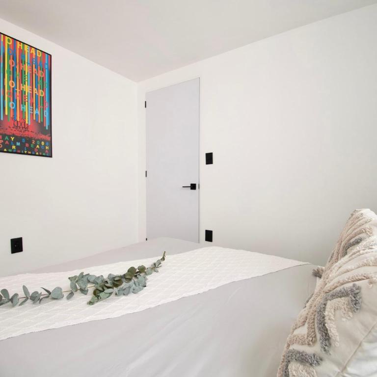 Soleá, Chic Apartment in Nápoles, Steps from WTC - Apartment - 89
