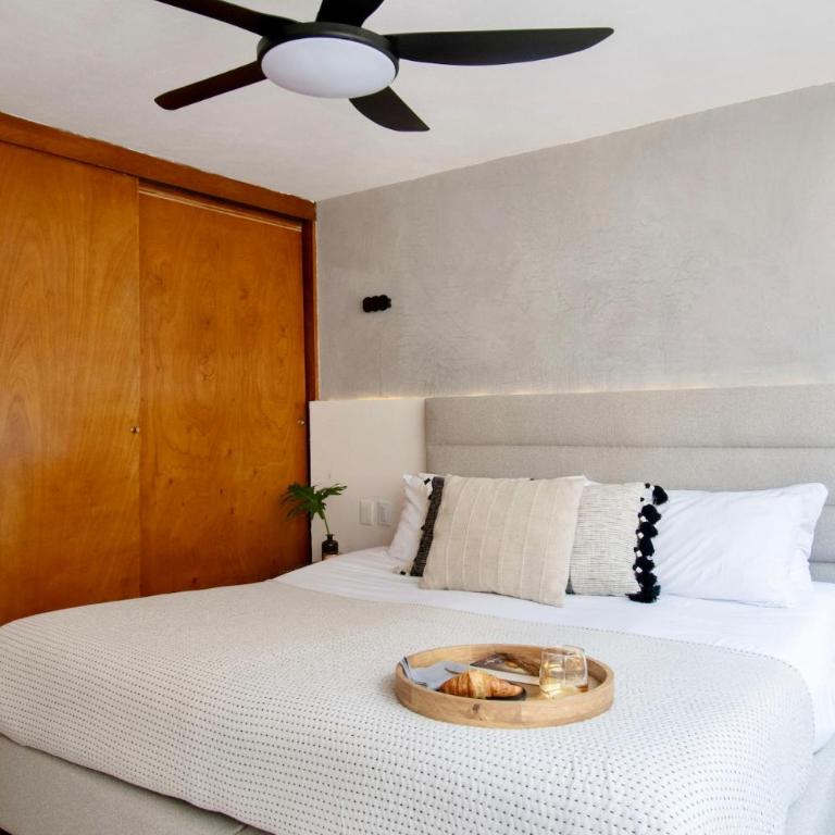 Coyoacán 6 bedroom house, 3 and a half bathrooms, 14 guests - Apartment - 37