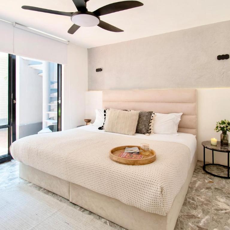 Coyoacán 6 bedroom house, 3 and a half bathrooms, 14 guests - Apartment - 63