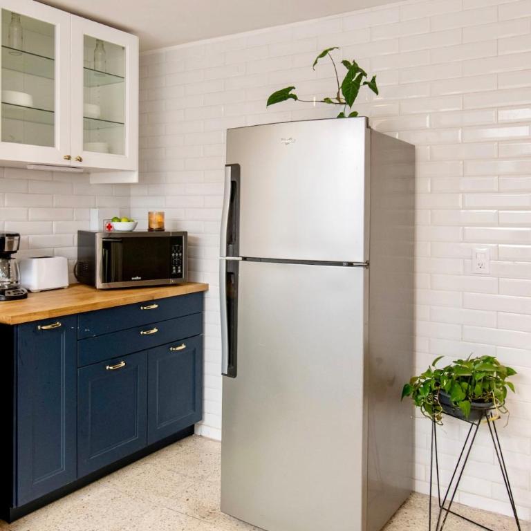 Coyoacán 6 bedroom house, 3 and a half bathrooms, 14 guests - Apartment - 66
